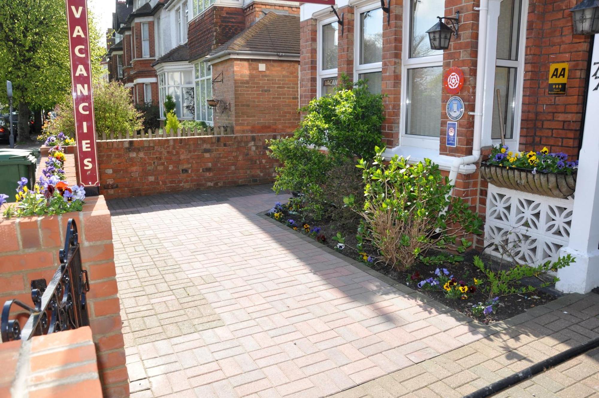 Chandos Premier Folkestone  Exterior foto